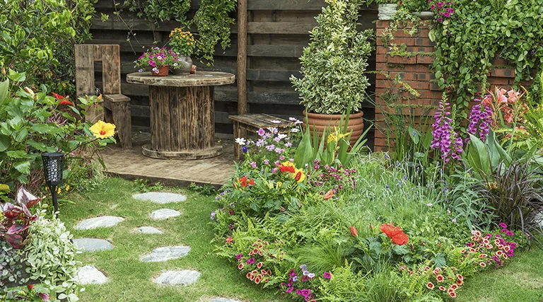 O Melhor Cuidado para o Seu Jardim: Guia Completo para Plantas Sempre Verdes e Saudáveis